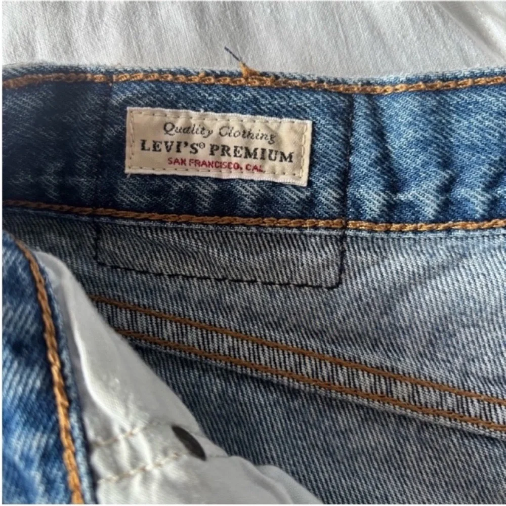 Levis Wedgie High Rise Shorts Cutoff Classic Denim Cotton Medium Blue Size 26 - Picture 7 of 11